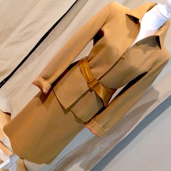 Skirt / suit set